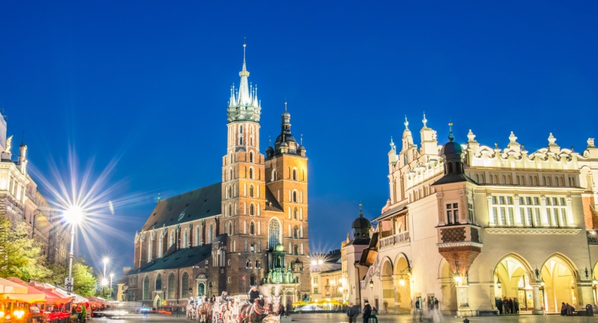 GRUPOLR 3_C_AdobeStock - Polen Rundreise